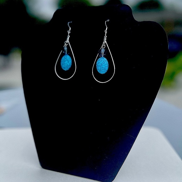 Beautiful Blue Dangle Earrings - Picture 6 of 8